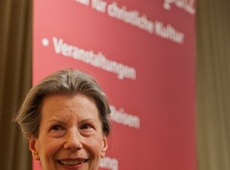 25. Domspatz-Soirée am 31. Januar mit Dr. habil. Elisabeth Lukas: Dr. Elisabeth Lukas 25. Domspatz-Soirée am 31. Januar mit Dr. habil. Elisabeth Lukas: Dr. Elisabeth Lukas