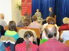Rückschau: Domspatz-Soirée am 5. Juni 2014 mit Schwester Raphaela Händler OSB: Sr. Raphaela Händler und Michael Ragg Rückschau: Domspatz-Soirée am 5. Juni 2014 mit Schwester Raphaela Händler OSB: Sr. Raphaela Händler und Michael Ragg