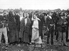 Die Geheimnisse um Fatima und ihre Bedeutung für unsere Zeit (zum 100. Jahrestag der Erscheinungen): Das 'Sonnenwunder' in Fatima am 13. Oktober 1917. Siebzigtausend Menschen, darunter viele Spötter und Kirchengegner bezeugten das von der Erscheinung angekündigte Wunder, mit dem die Gottesmutter die Berichte der Seherkinder beglaubigt hat. Die Geheimnisse um Fatima und ihre Bedeutung für unsere Zeit (zum 100. Jahrestag der Erscheinungen): Das 'Sonnenwunder' in Fatima am 13. Oktober 1917. Siebzigtausend Menschen, darunter viele Spötter und Kirchengegner bezeugten das von der Erscheinung angekündigte Wunder, mit dem die Gottesmutter die Berichte der Seherkinder beglaubigt hat.