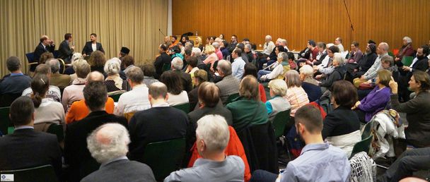 Gut besucht: Domspatz-Soirée mit Michael Hesemann in München Gut besucht: Domspatz-Soirée mit Michael Hesemann in München