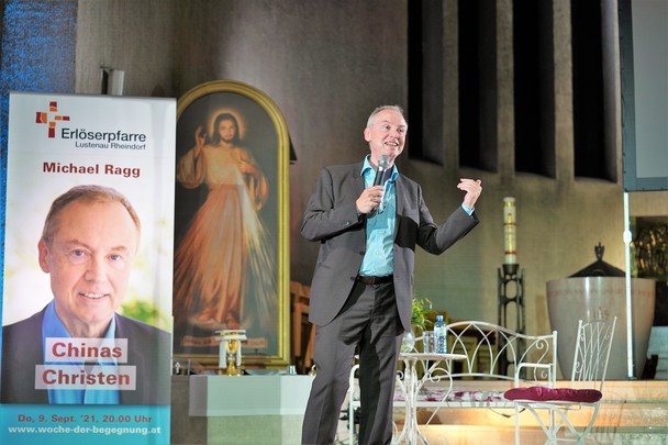 Michael Ragg beim Vortrag im Rahmen der Missionarischen Woche der katholischen Erl�serpfarrer Lustenau in Vorarlberg, September 2021 (Foto: Josef Winkler)