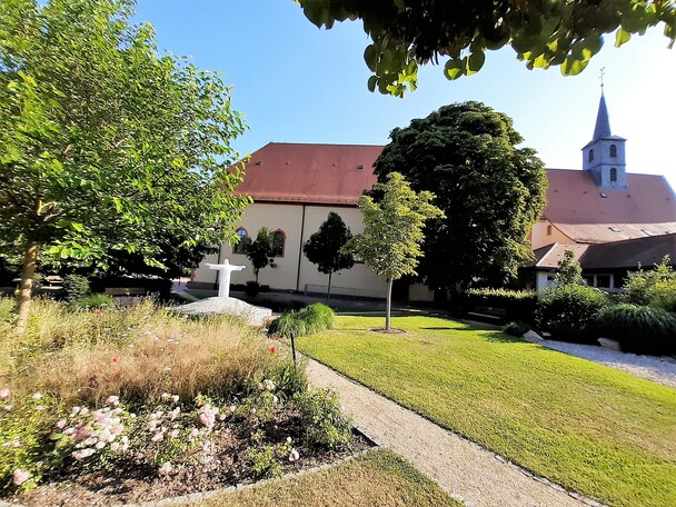 Kloster Waghusel - nehe beim Kloster soll ein 'Haus der christlichen Nchstenliebe' entstehen, ein Ort fr familienhnliche und generationenbergreifende Lebensgemeinschaften auf der Grundlage christlichen Glaubens