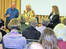 Berliner Soirée 2019 mit spannenden Gästen: Gute Stimmung auf einer unserer letzten Berliner Domspatz-Soiren im Bernhard-Lichtenberg-Haus an der Hedwigskathedrale (v.l: Michael Ragg, Bestsellerautorin Christa Meves, BVL-Bundesvorsitzende Alexandra Maria Linder 